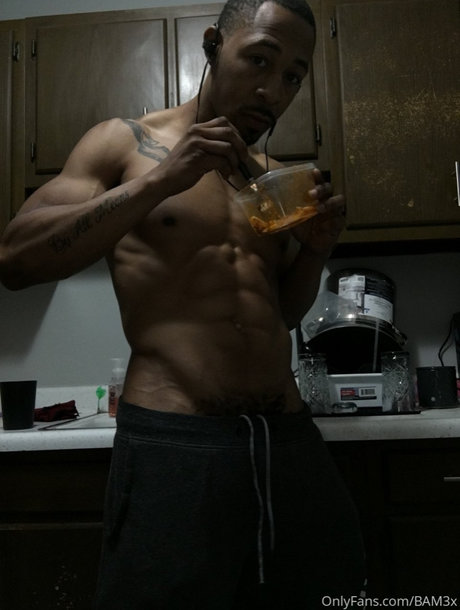 BAM BAM BAM estrella adulta imágenes