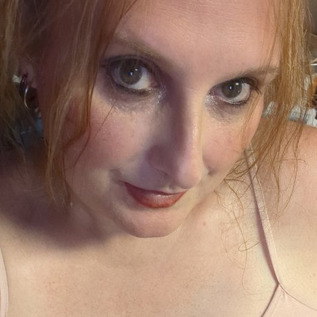 Merida Lee desnudos estrella archivo