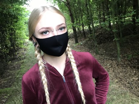 Mercedes Madelief CuriousGirl_ actriz atractiva imagen