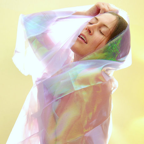 Sinthia Bee actriz libre imagen