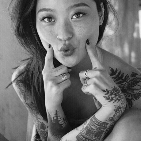 Mae Col modelo hermosa imagen