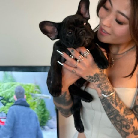 Mae Col modelo xxx galerías