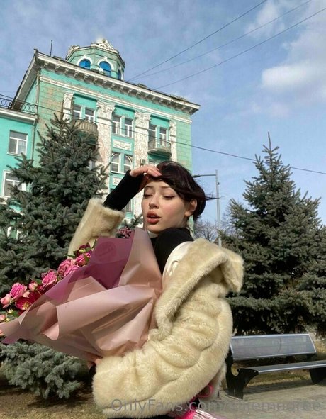 elliemooree desnudos de modelos galerías