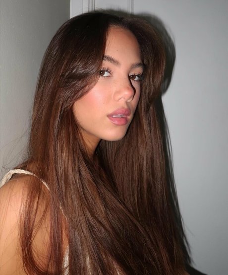 Saoirse Alicia Behzadi desnudos estrella archivo