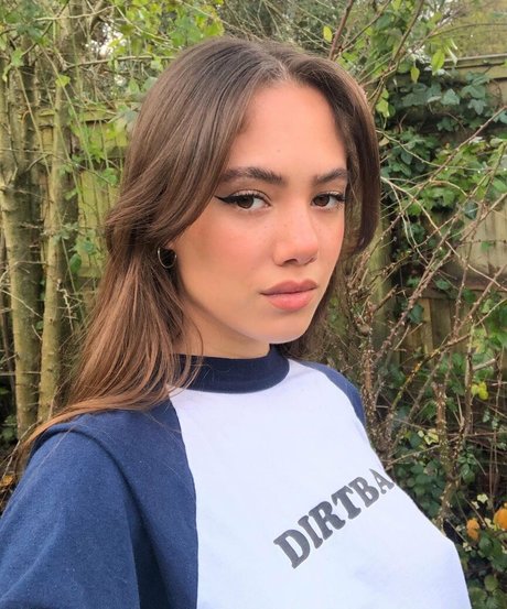 Saoirse Alicia Behzadi Fotoaufnahmen