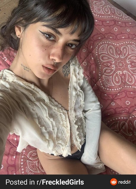 meli777 actriz atractiva imagen