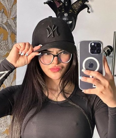 Kimberly Delagdo Alvarez estrella de alta calidad imagen