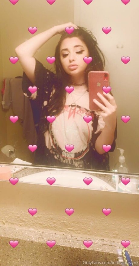 auroraoral estrella sexy imágenes