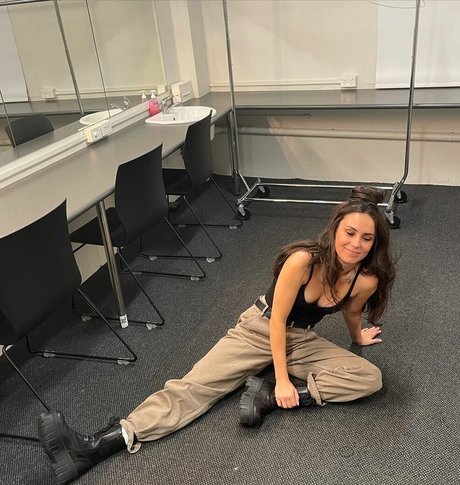 Amy Shark arte estrella porno galería