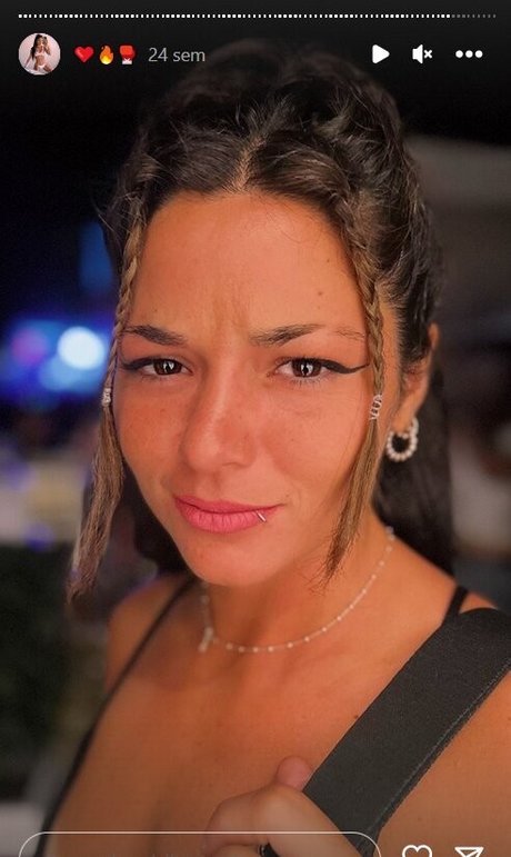 Delfi Granatto estrella adulta fotos