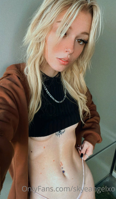 skyeangelxo hermosa modelo galería