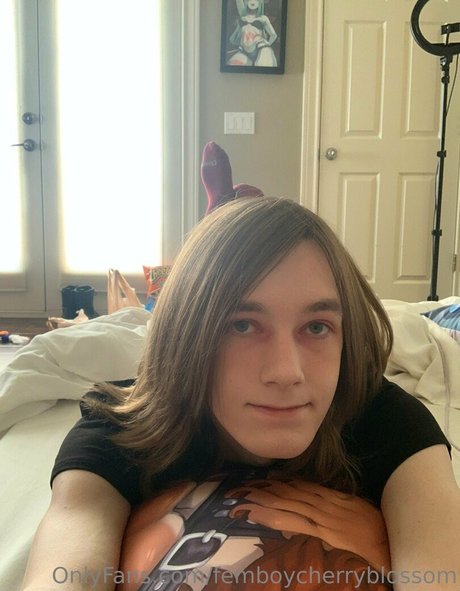 trío en la piscina onlyfans sexo erótico fotos