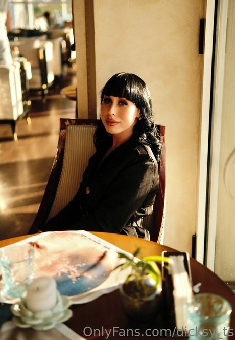 dicksy ts modelo hermosa fotos