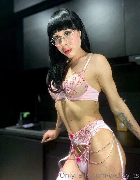 dicksy ts actriz desnuda fotos