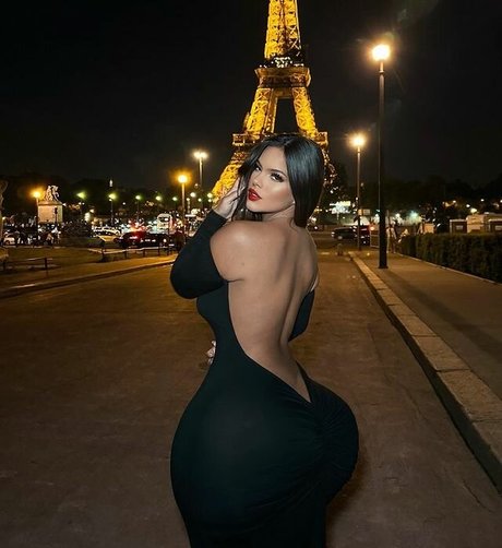 Grace Bon modelo de arte imagen