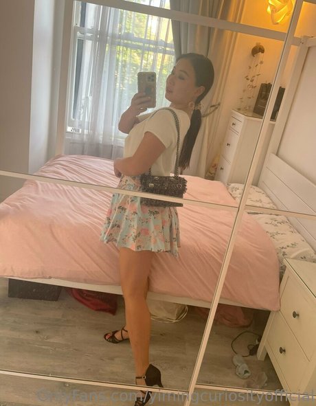 yimingcuriosityofficial hermosa estrella porno galerías