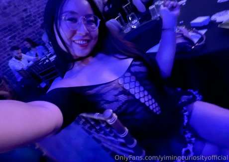 yimingcuriosityofficial estrella pornografica fotos
