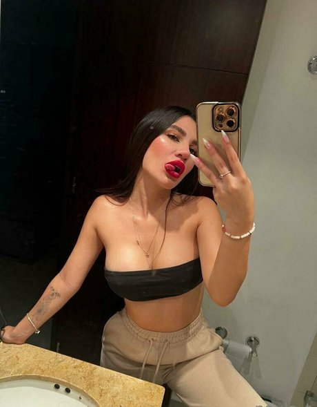 paulatorofree buen modelo foto