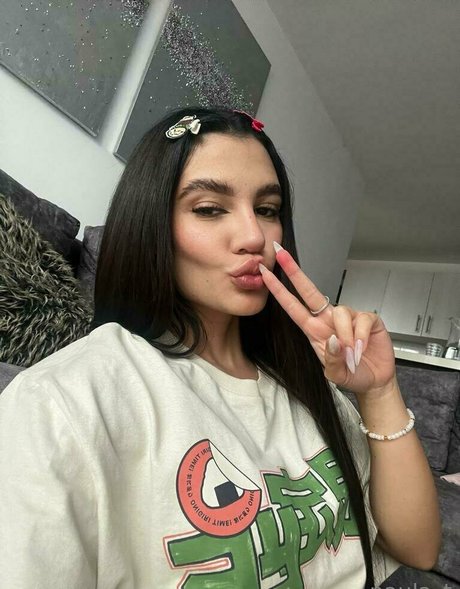 paulatorofree estrella xxx galerías