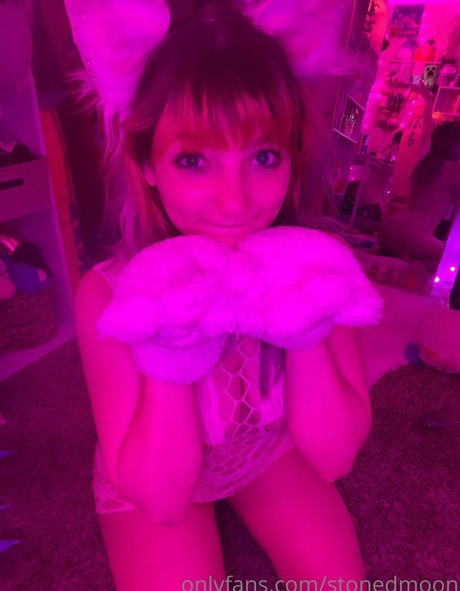 stonedmoon actriz sexual imágenes