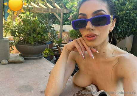 darciedolcexxx hermosa modelo fotos