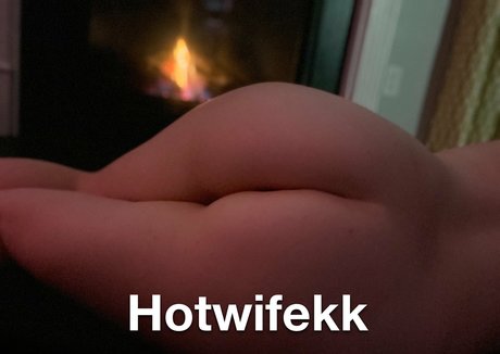 hotwifekkfree modelo desnuda fotos