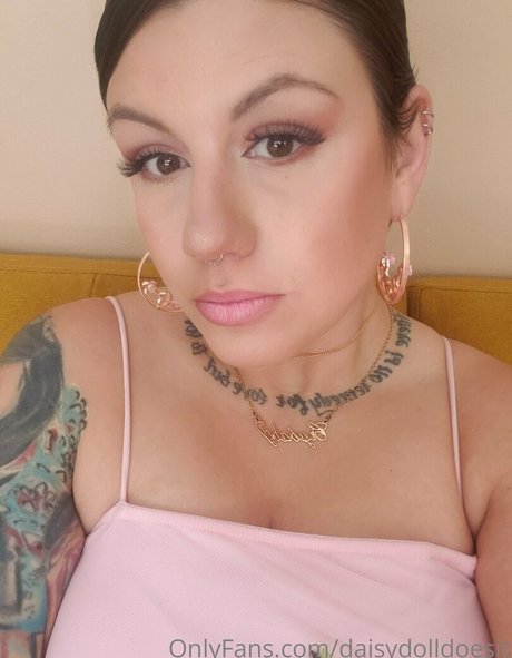 daisydolldoesit modelo xxx archivo