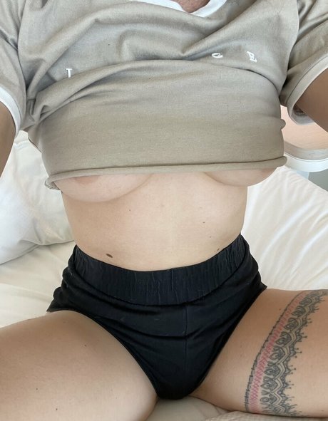 juliabach offi estrella porno desnuda fotos