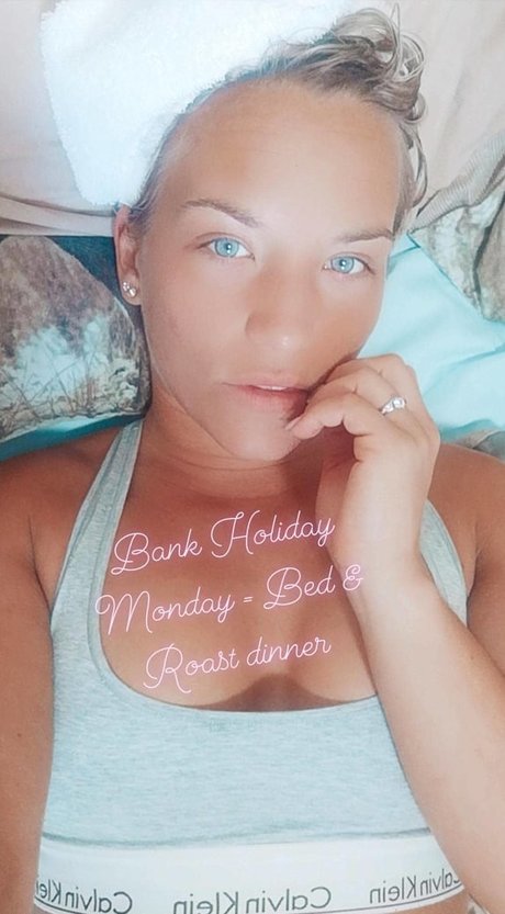 Phillipa Sharples estrella caliente foto