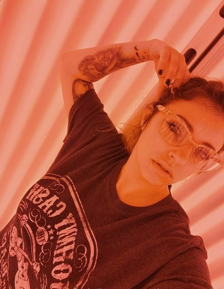 alexxrenee24 estrella caliente foto