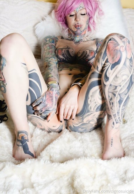 cignosuicide estrella porno galería