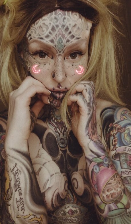 cignosuicide modelo desnuda foto