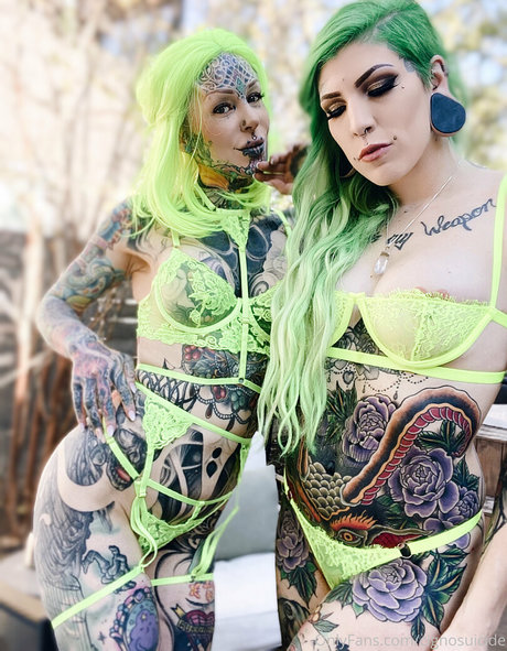 cignosuicide estrella porno de arte galerías