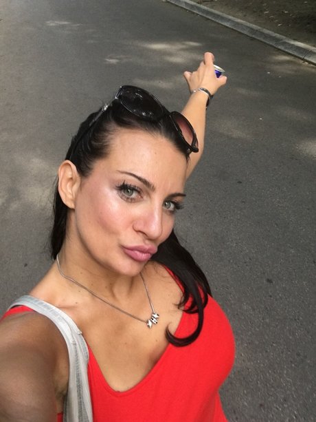 Mica 777 hermosa estrella porno imágenes