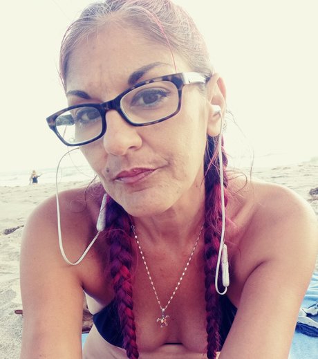 Beach Chick 321 actriz caliente galerías