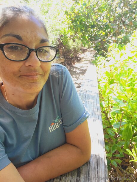 Beach Chick 321 modelo caliente archivo