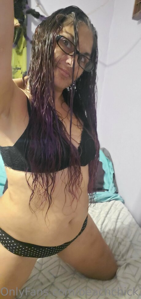 Beach Chick 321 modelo erótico galería