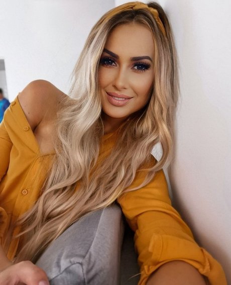 BELLA SUN estrella exclusiva foto