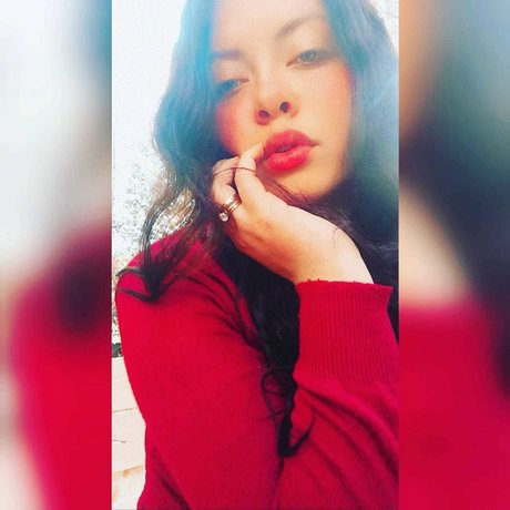 Mika Rodriguez estrella del arte foto