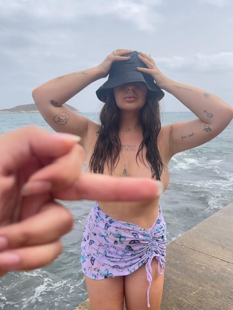 Carids Art actriz caliente fotos