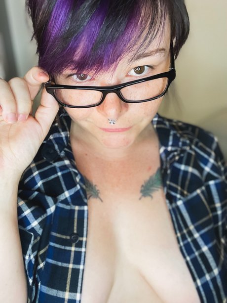 Modest Molly estrella porno superior foto