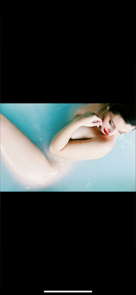 Goddess Indigo Free modelo de arte archivo