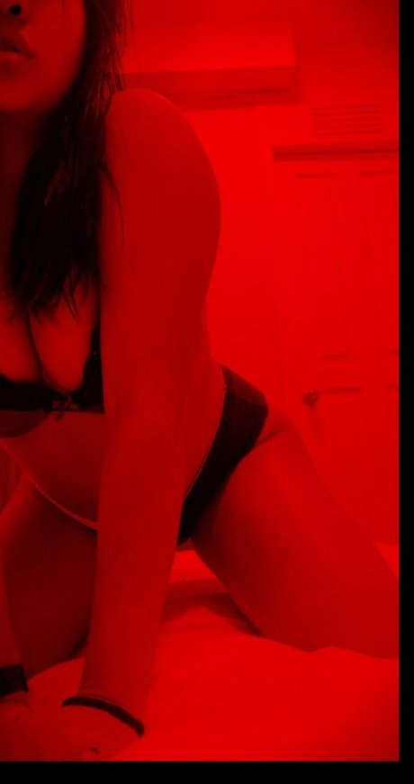 Monro Girls estrella porno atractiva galería