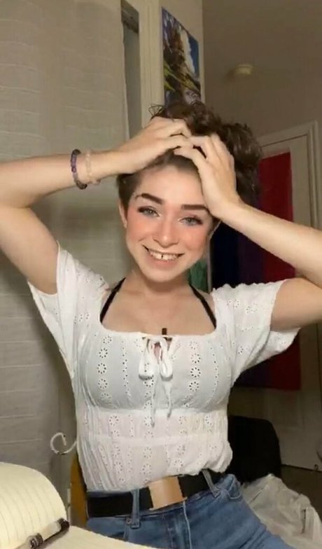 graceful addison estrella adulta imagen