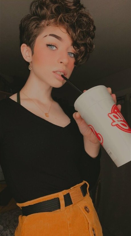 graceful addison modelo de alta calidad imágenes