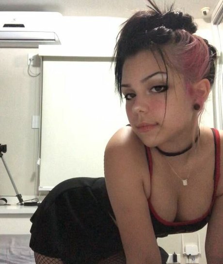 Camille Terra estrella porno exclusiva galería