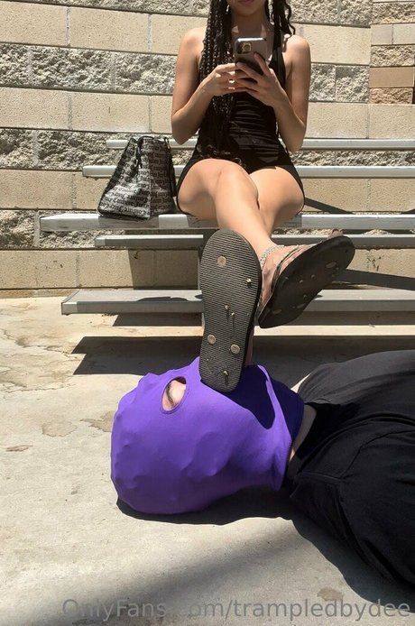 trampledbydee estrella porno galerías