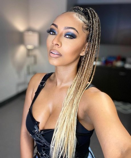 Keri Hilson estrella porno de arte galerías