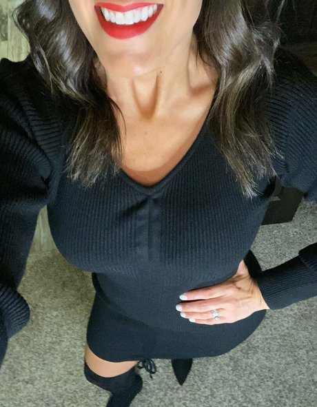 MrsAvaAndrews modelo erótico galería