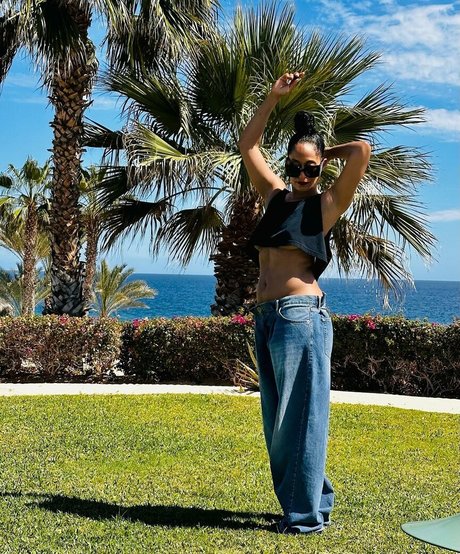 Tracee Ellis Ross modelo superior imágenes